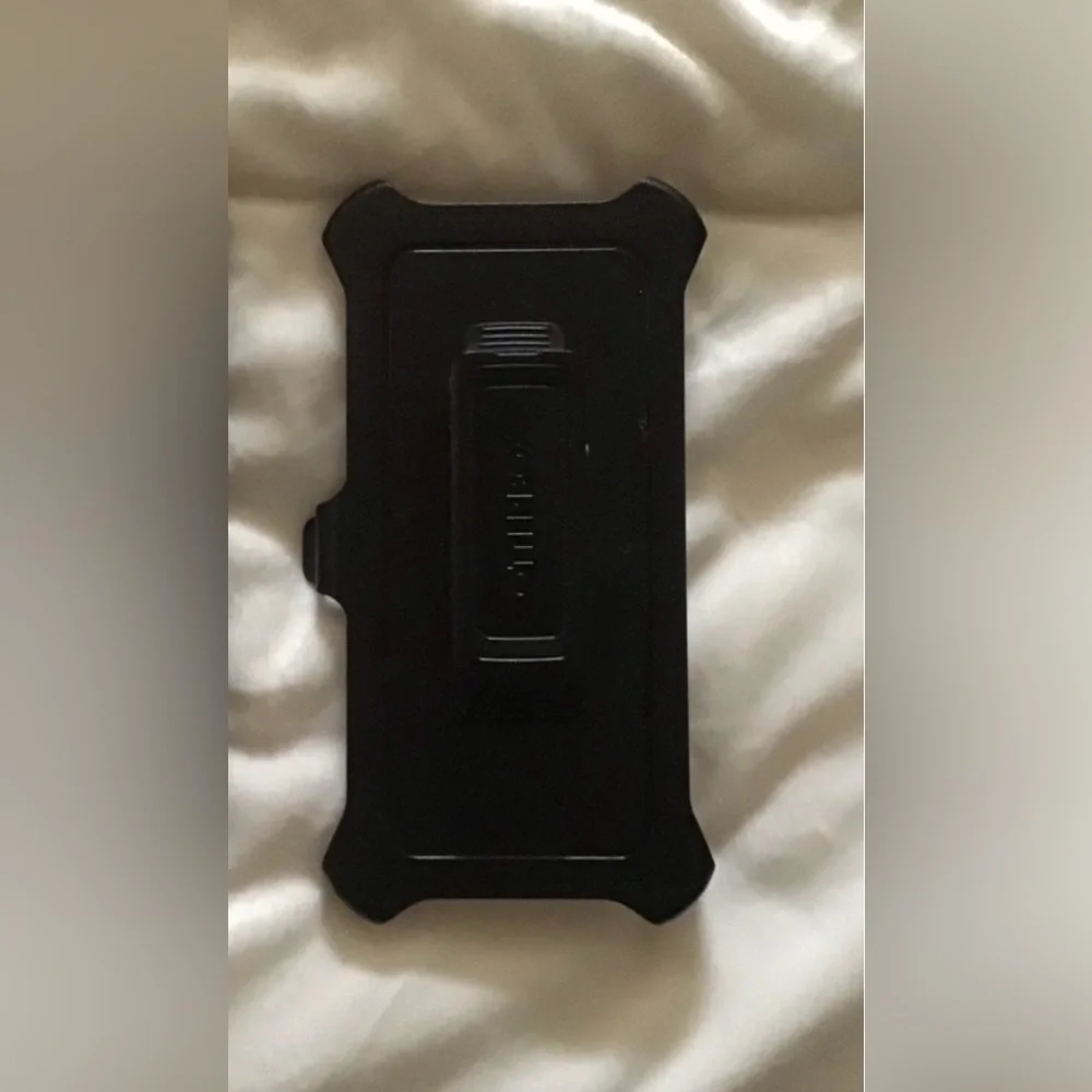 OtterBox Sleek Black Phone Clip